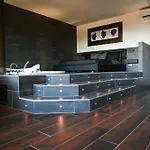 115 - Luxury Lejlighed *
